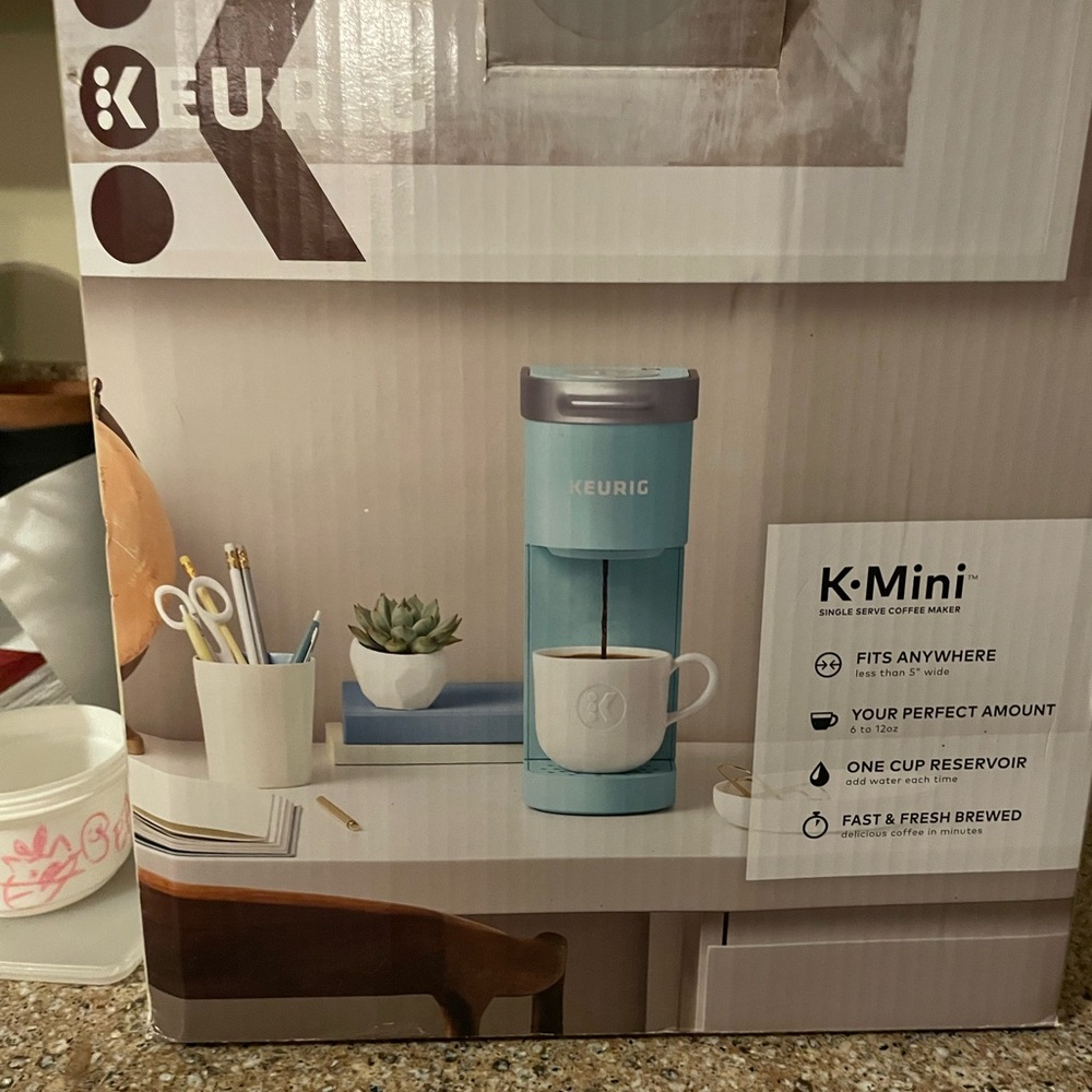 Keurig K-Mini Coffee Maker - Color: OASIS